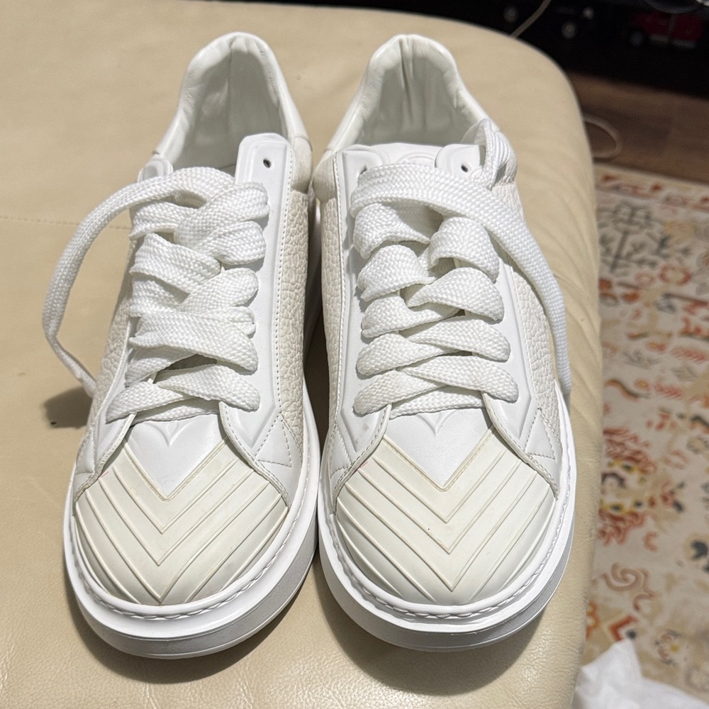 Louis Vuitton White Textured Leather Low-Top Sneakers - Picture 2 of 10